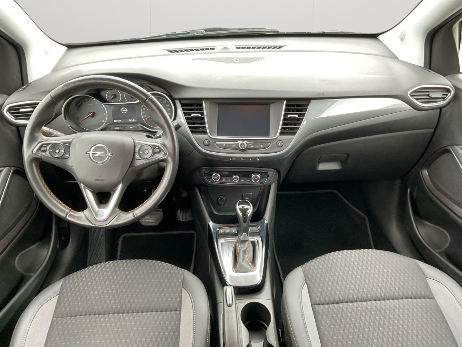 Opel - Crossland X_11